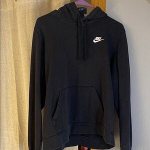 Nike Essential Black Pullover
